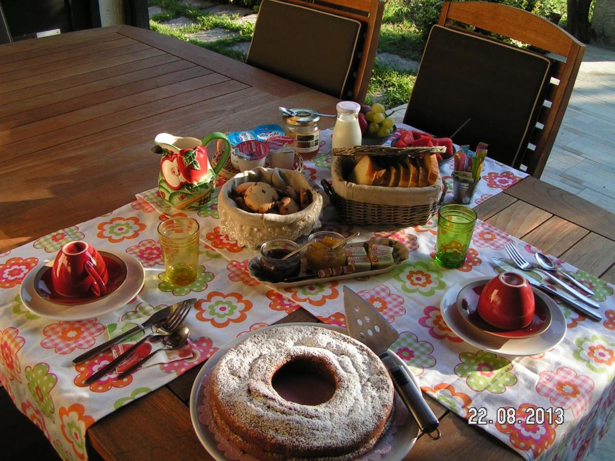 Les Champs Dores Noyarey 外观 照片